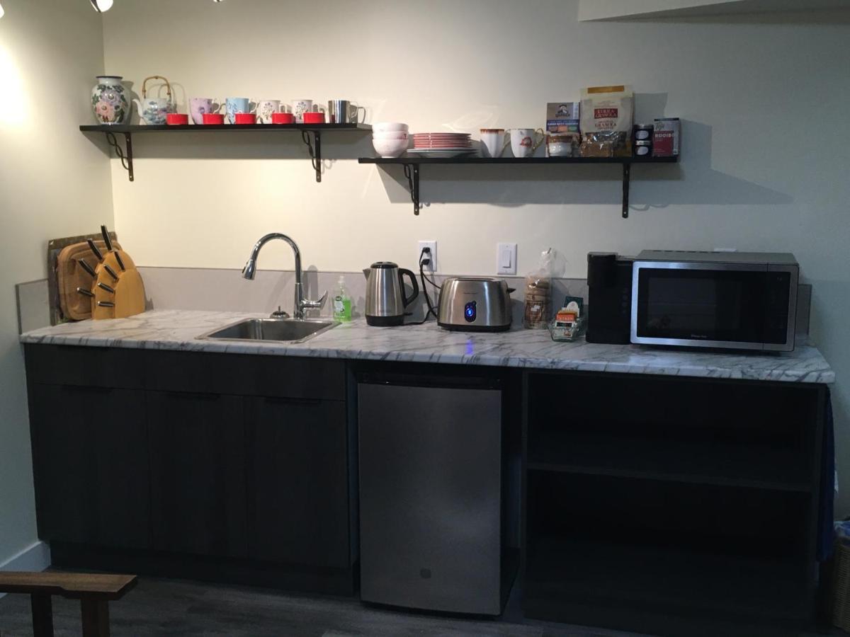 Lakeview Gardens B&B Peachland Extérieur photo
